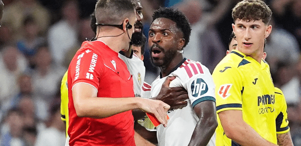 Vinicius Jr. se retrata por expulsão em triunfo do Real Madrid enquanto Mourinho boicota coletiva