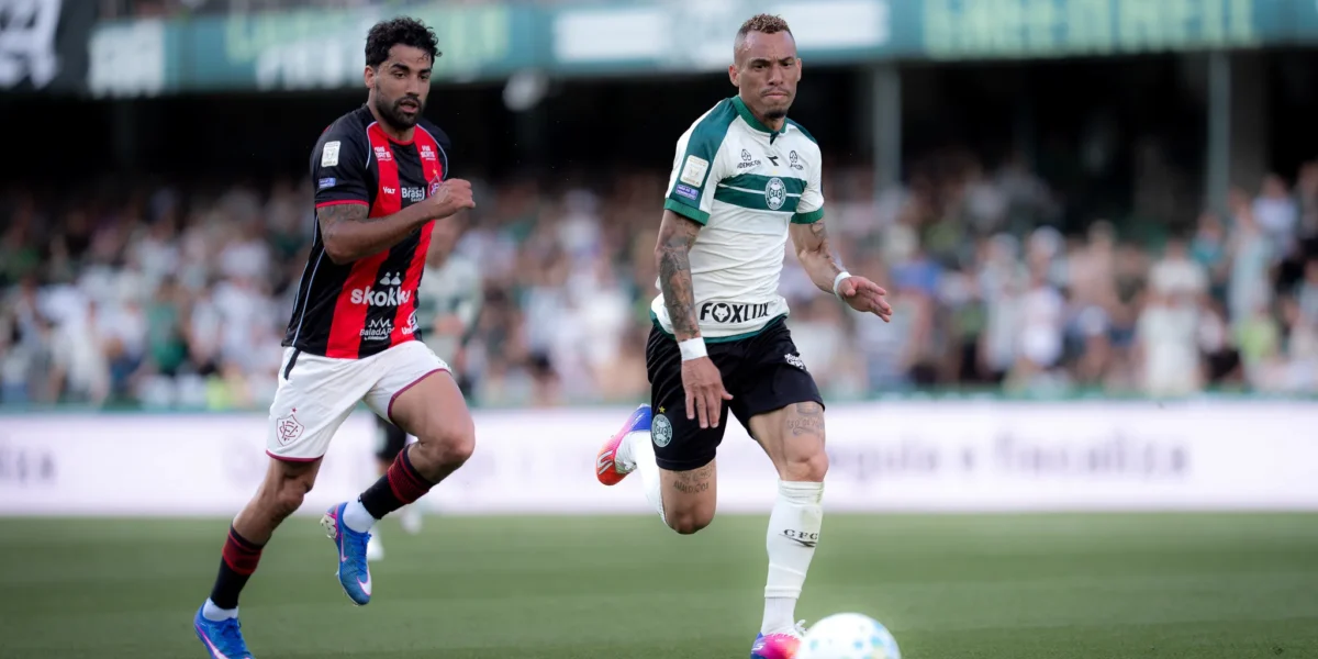 Vitória perde para o Coritiba e chega pressionado para enfrentar o Fluminense