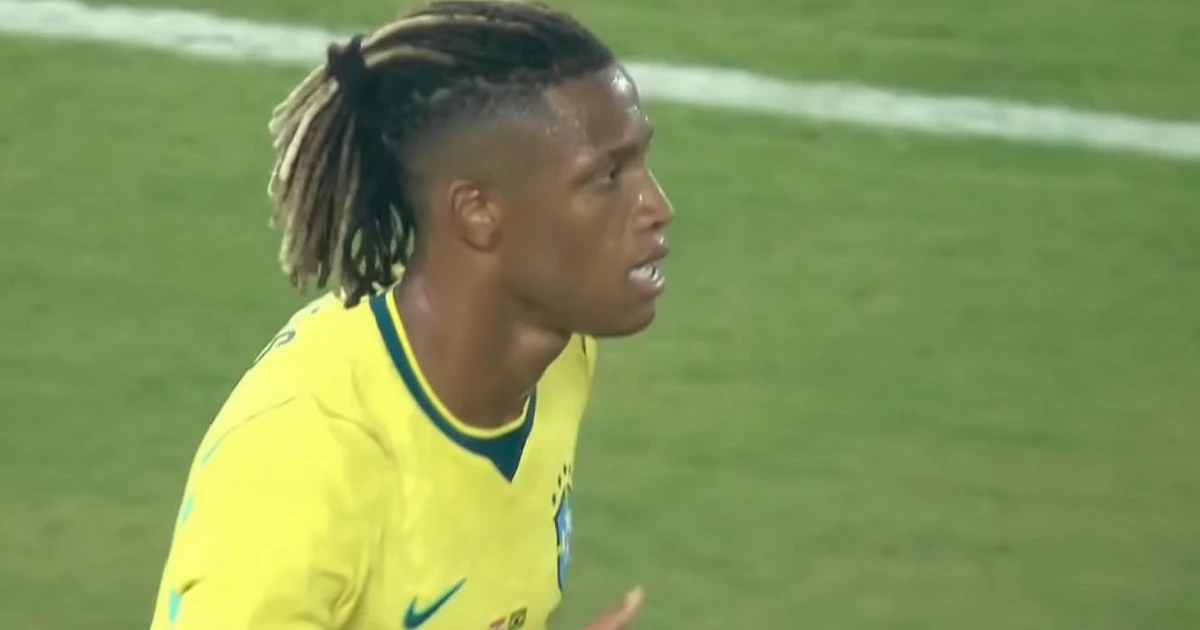 Volante Danilo, do Botafogo, enfrenta maratona para clássico após retorno da Seleção