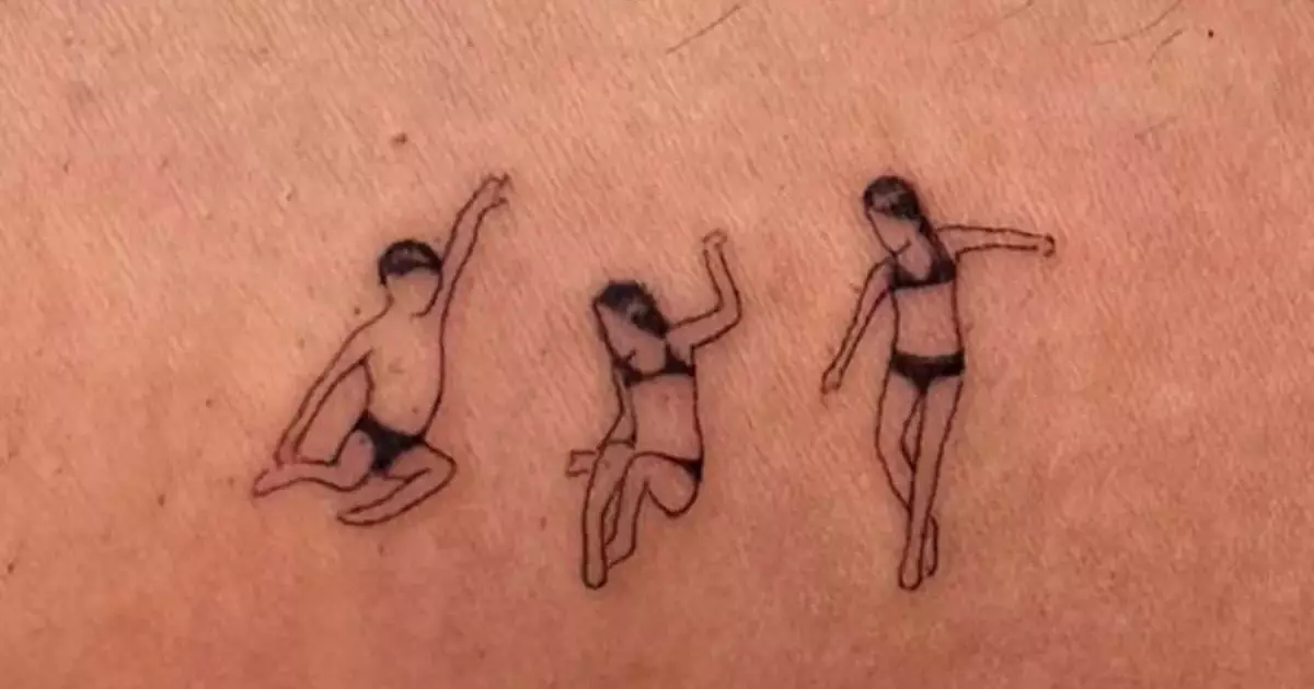 William bonner eterniza salto dos trigêmeos em nova tatuagem
