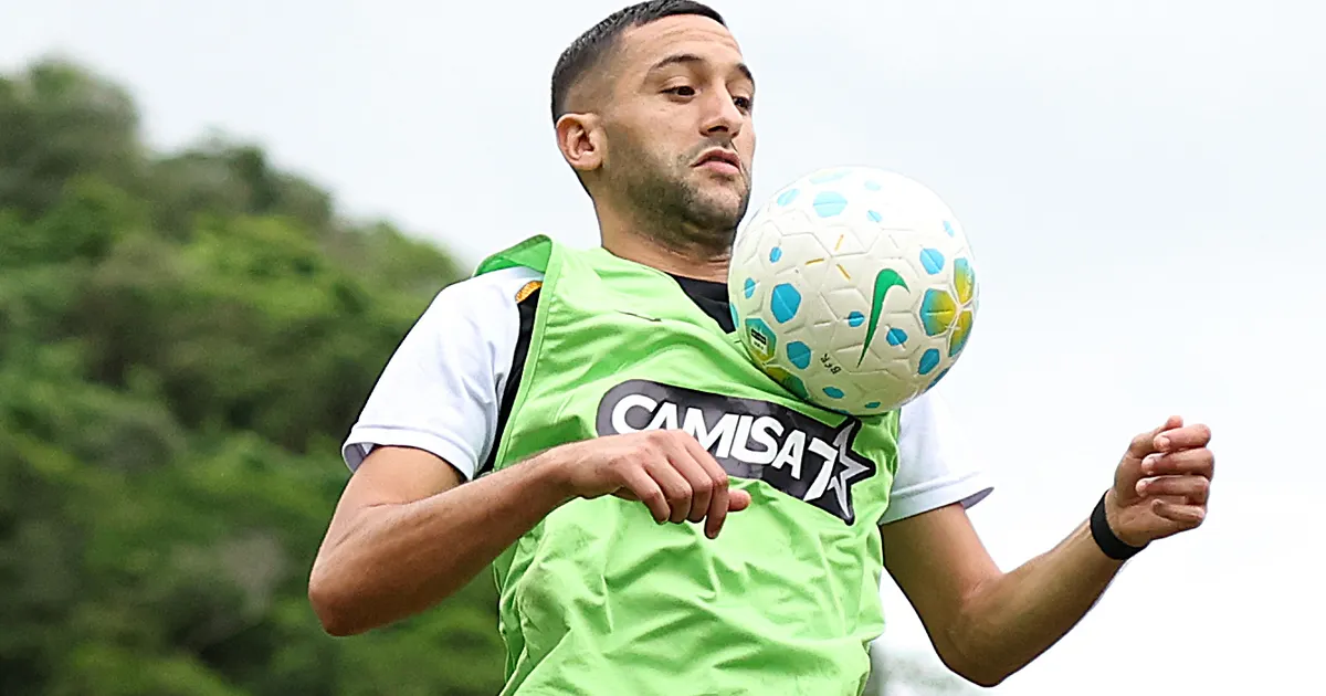 Ziyech e Matheus Martins ganham vaga no time titular do Botafogo para clássico