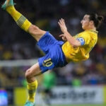 Zlatan Ibrahimovic celebra 45 anos com legado inesquecível no futebol mundial