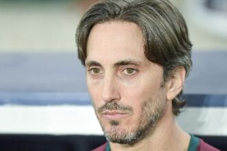 Zubeldía surge como alternativa de Marcelo Paz para o comando técnico do Corinthians
